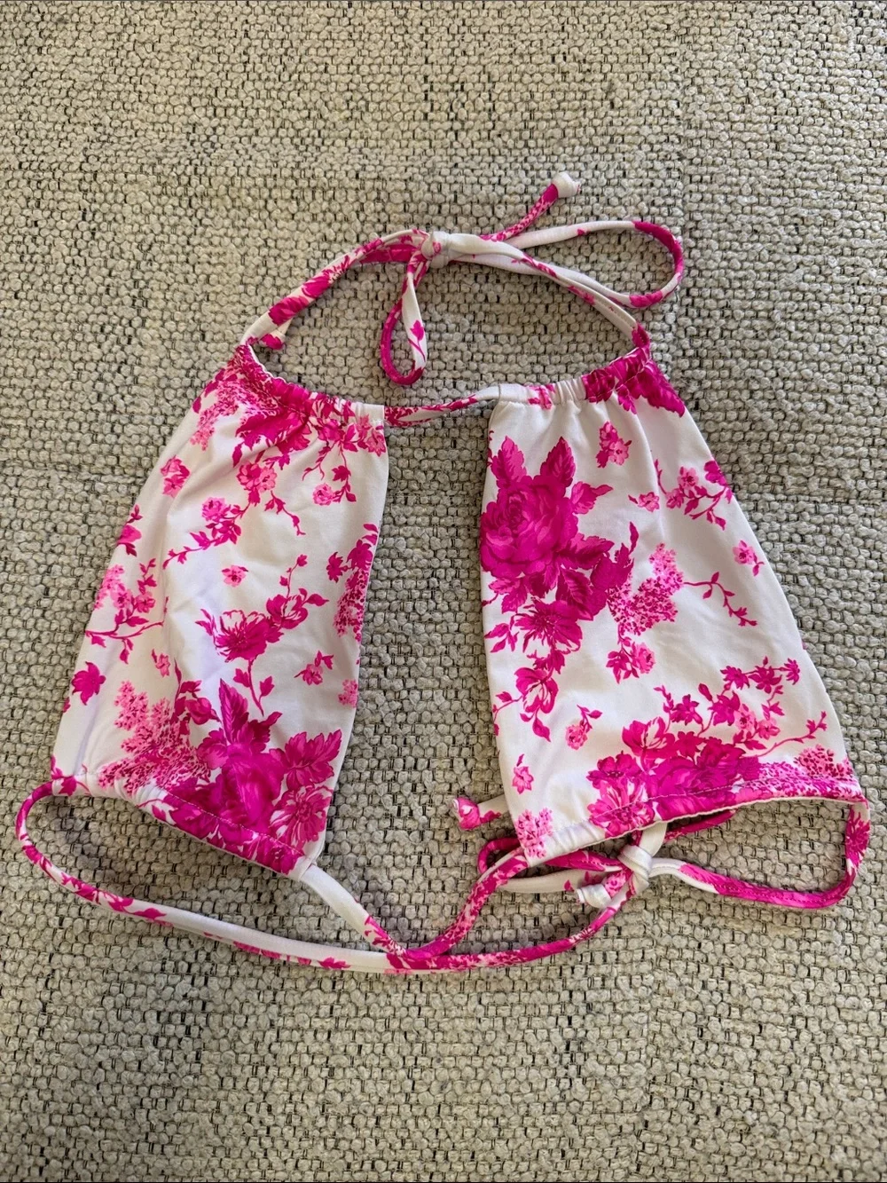 Frankie’s Bikinis White and Pink Floral Bikini Top Never Worn Women’s Size Small